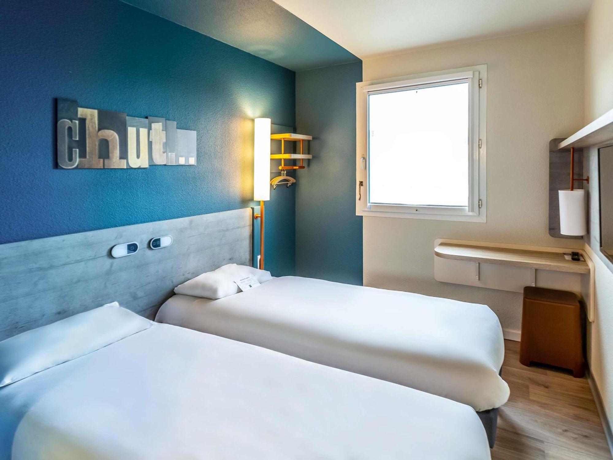 Ibis Budget Portes Du Luberon Hotel